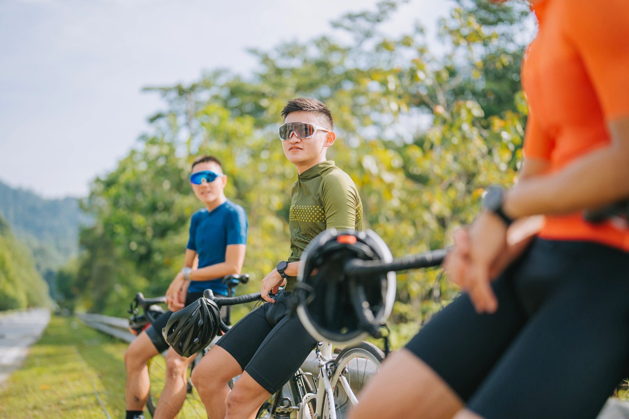 competitive cycling team outdoors